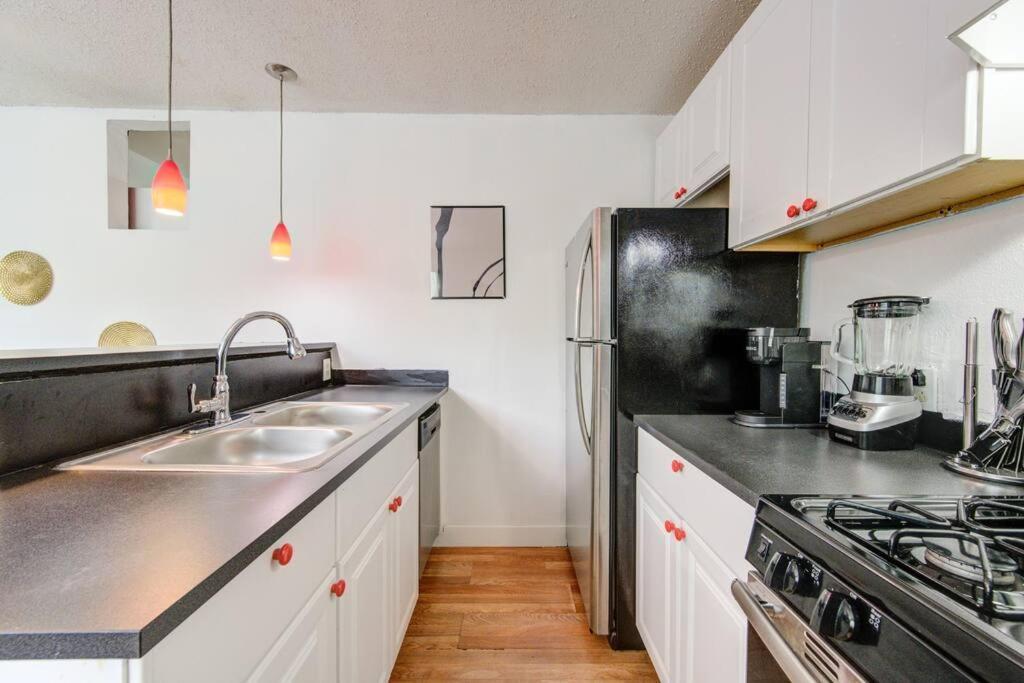 Apartamento 1 Bedroom Getaway In *